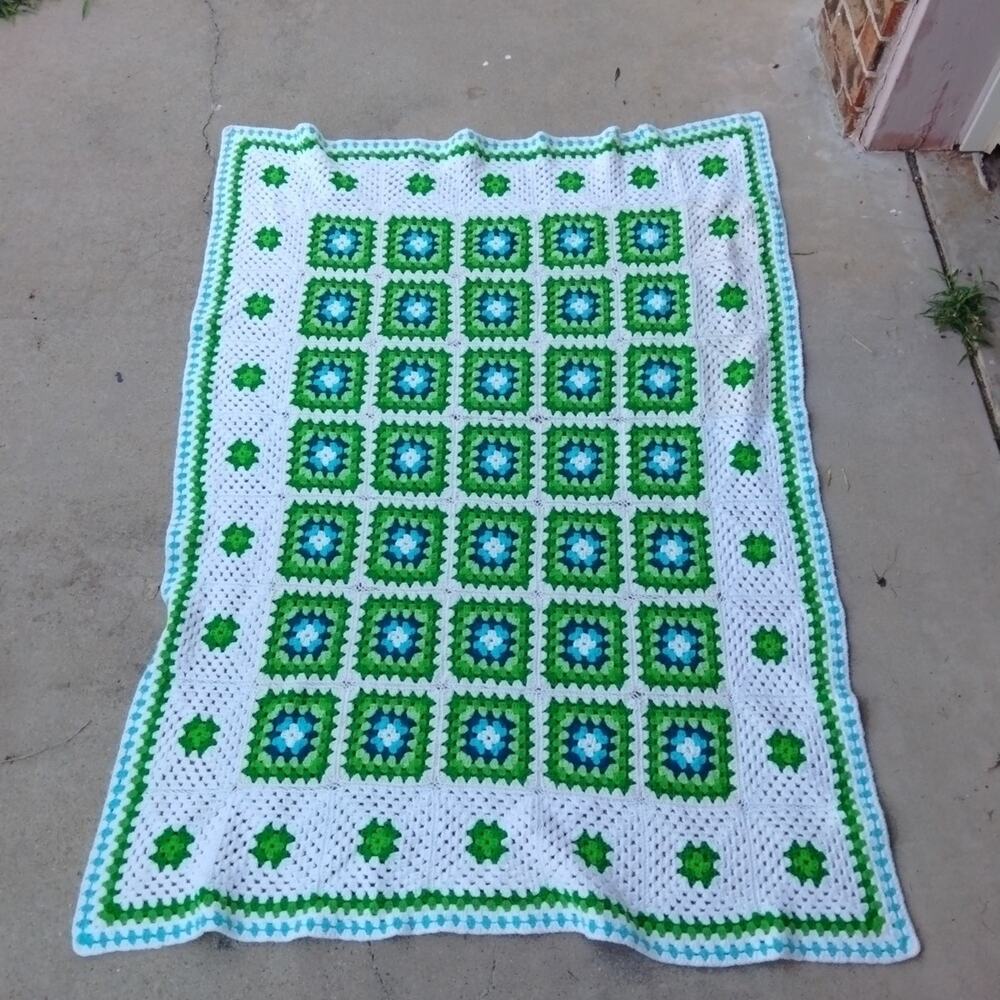 Handmade Crochet Granny Square Afghan Lap/sofa Blanket 60x45” Green Blue